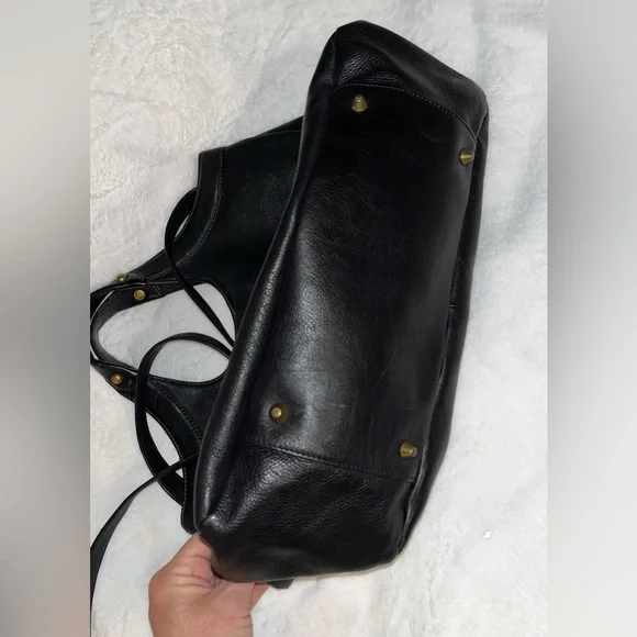 HOBO Leather Shoulder Hangbag - Picture 3 of 9